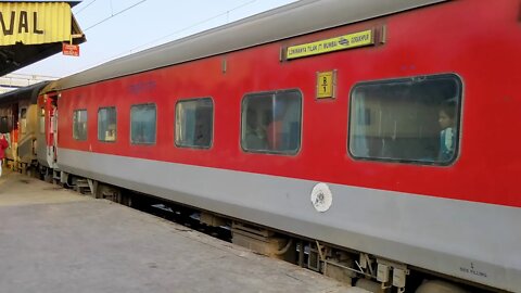 11056 | Godan Express | Journey | Bhusawal – Thane | 22nd Feb 20 | Itarsi WAP 7 |