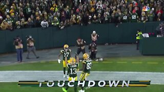 Aaron Rodgers throws 4 TD passes, Packers defeat Bears 45-30