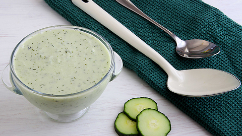 How to make chilled cucumber & yogurt soup