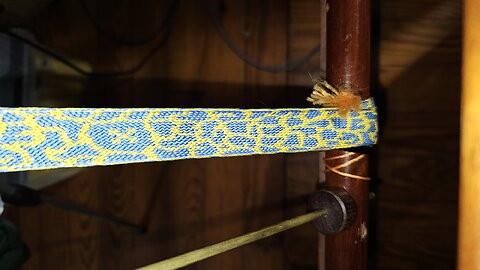 Kumihimo - Takadai Braiding Stream - 162 - Gold and Lapis