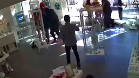 Alleged Shoplifters Caught On Camera Robbing A Glasses Store