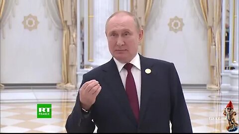 Vladimir Poutine s'adresse à la presse après le sommet des pays de la mer Caspienne