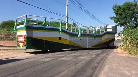 Caminhão dos Monarquistas que estará na Av Paulista no 7 de Setembro