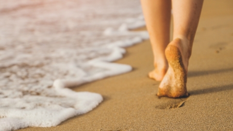How to Prevent Burning Feet While Walking on a Hot Sandy Beach