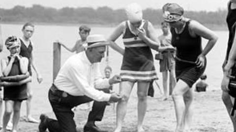 10 Crazy Bathing Suit Rules and Trends Women Have Had to Put Up With