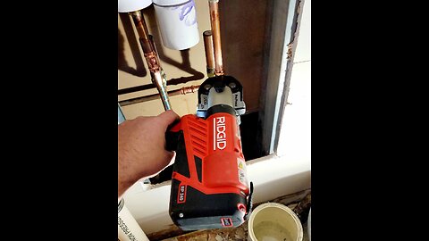 Ridgid 240 Pro Press in Action (Short)