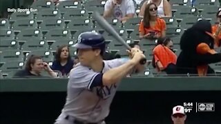 Rays all-star infielder Joey Wendle goes gloveless