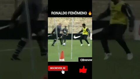 RONALDO FENÔMENO QUASE APOSENTADO E HUMILHANDO NO TREINO