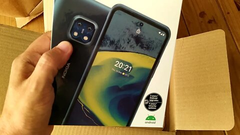 unboxing new Nokia XR20