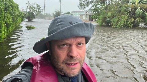 Naples man swims four blocks to save his mom during Hurricane Ian