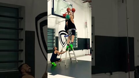 ABSURD DUNK 😳🔥🚀 #Shorts #dunk