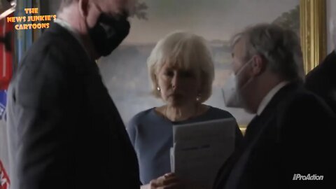 Lesley Stahl of 60 Minutes not wearing a mask in the White House.