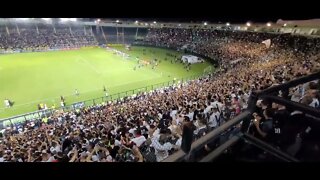 Vasco 1x0 CSA - Torcida comemorando o final do jogo