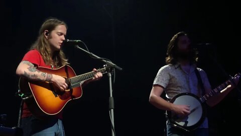 Billy Strings - While I’m Waiting Here (Tour Closer)