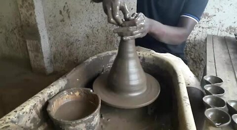 SOUTH AFRICA - Durban - Diwali celebrations clay lamps (Videos) (MUA)