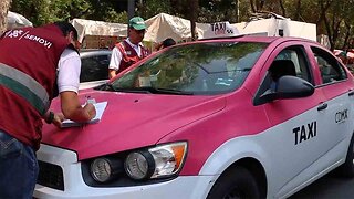 Feria del Taxi en CDMX, con los vehículos eléctricos como protagonistas