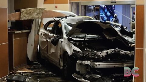 Driver dead, 5 injured as car crashes into hospital in Austin, Texas