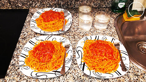 spaghetti bolognese · dialectical veganism of winter +10ME 004