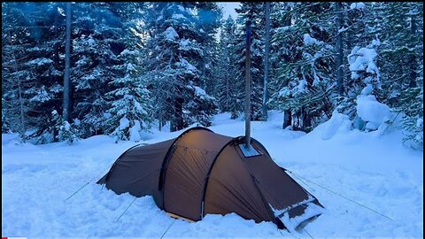 SOLO CAMPING IN HEAVY SNOW ❄ FALL