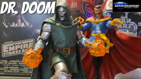 Diamond Select Dr Doom Statue Unboxing and Review (Walmart Exclusive). Guest Starring Doctor Strange