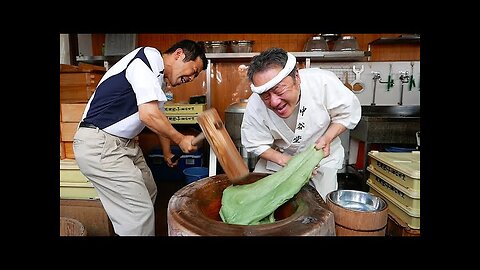 Japanese street food - Mochi is very fast Japanese mash