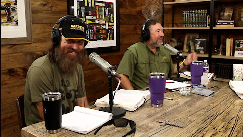 Jase’s New Grandchild Puts Him in a Tough Situation & an Unlikely Hunting Loophole | Ep 373