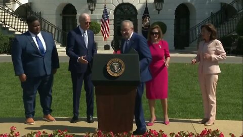 Joe Biden Shakes Chuck Schumer's Hand, Then Appears To Have Forgotten And Reaches Hand Out Again