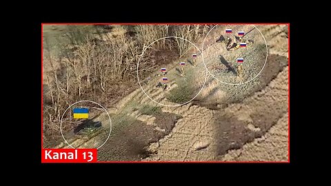 This is how Ukrainian tank approaches Russians seeking to flee and opens fire