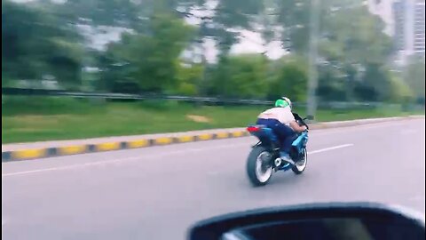 Gsxr-1000 brentuned flying at 250kmph