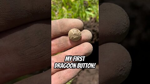 Metal Detectorist finds RARE DRAGOON BUTTON! #metaldetecting