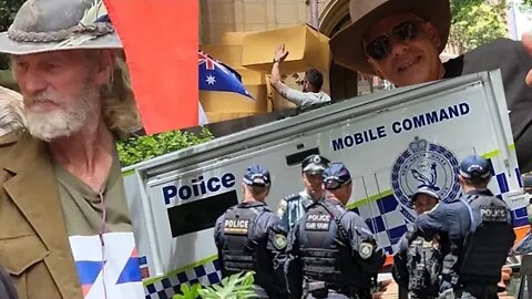 Sydney protesters hold vs Police intimidation tactics!