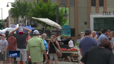 Thousands enjoy Downtown Farm Market in Appleton