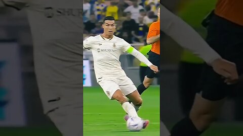 Ronaldo nutmeg a player