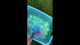 @bunchoballoons Water Balloon Fight