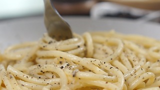 How to make 'cacio e pepe'