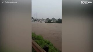 De terrifiantes inondations filmées à Pretoria, en Afrique du Sud