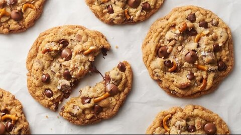 Copycat Panera™ Kitchen Sink Cookies