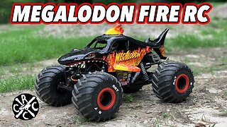 Megalodon Fire SMT10 RC Monster Truck Bash Session - SHARK LOSES ITS TAIL!
