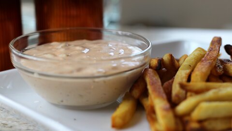 How to make a tasty thousand Island dressing