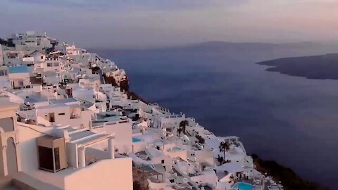 fira santorini -NATFLIX