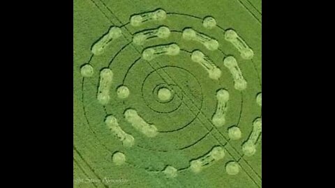Crop Circles and Spiral Energy of Earths Electromagnetic Field Shifting ~ 5D New Earth