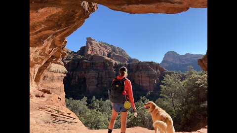 Hike through the SUBWAY CAVES with my Golden Retriever (200 ft dropoffs)