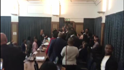 Nelson Mandela Bay special council meeting marred by disruption and scuffle (nCE)