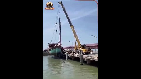 Crane incidents during work #amazing video