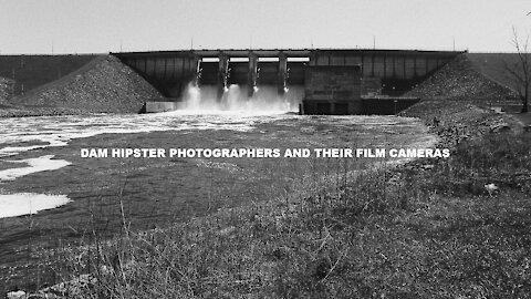 Dam Hipster photographers and their film cameras! Tips for metering film part 02