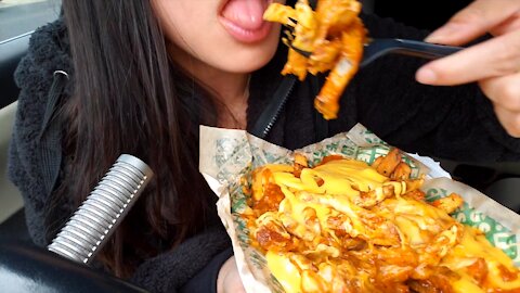 ASMR CHILI CHEESE FRIES 😲