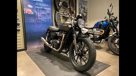 22 Triumph Street Twin TAV7580