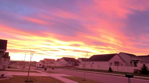 Insane sunrise in Meridian Idaho. Good morning!