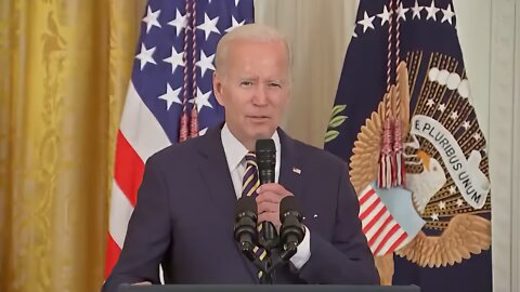 Biden Looks Confused and Takes 15 Seconds to Say Someone’s Name