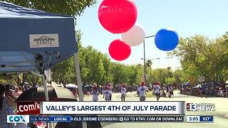 Thousands of people attend Summerin parade